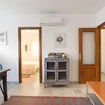 Ambb-Private Patio-Steps Away From Old Town